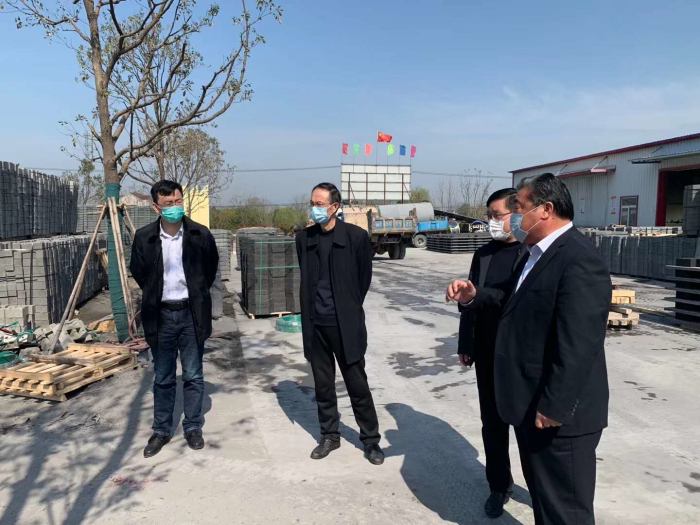 3月17日上午，巢湖市政協(xié)王主席，散兵鎮(zhèn)黨委胡書(shū)記調(diào)研我企業(yè)復(fù)工情況